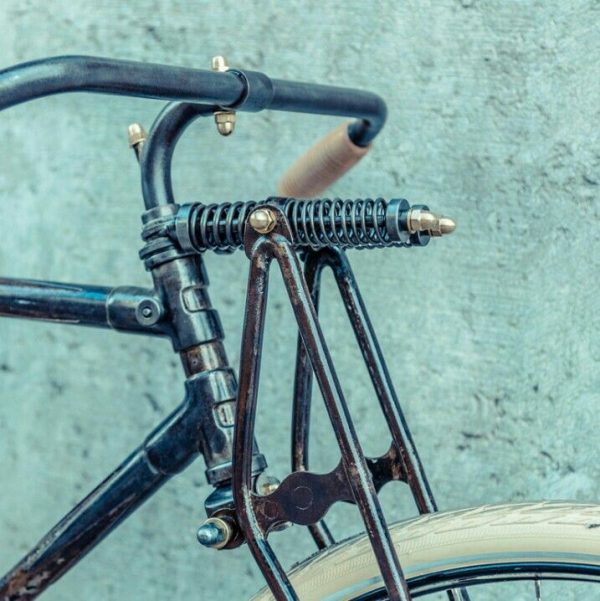 How do bicycle springer forks work